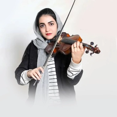 فاطمه موسوی - استاد ساز ویلن در اصفهان
